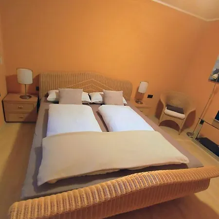 Apartment Casa Dami - Charmante Ferien- Und Monteurwohnung In Flughafennaehe *