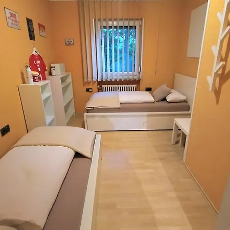 Casa Dami - Charmante Ferien- Und Monteurwohnung In Flughafennähe Apartment