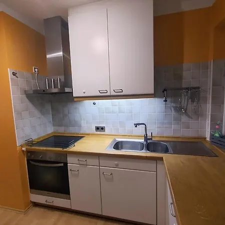 Casa Dami - Charmante Ferien- Und Monteurwohnung In Flughafennähe Apartment