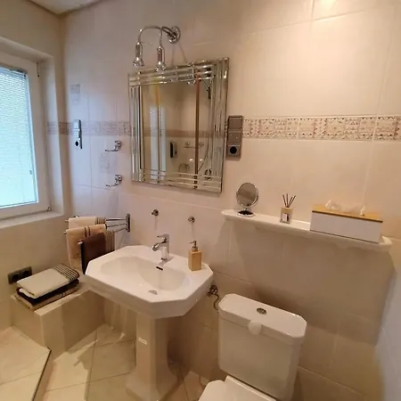 Casa Dami - Charmante Ferien- Und Monteurwohnung In Flughafennähe